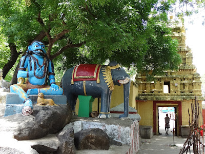 Warrior with Elephant at the entrance.JPG